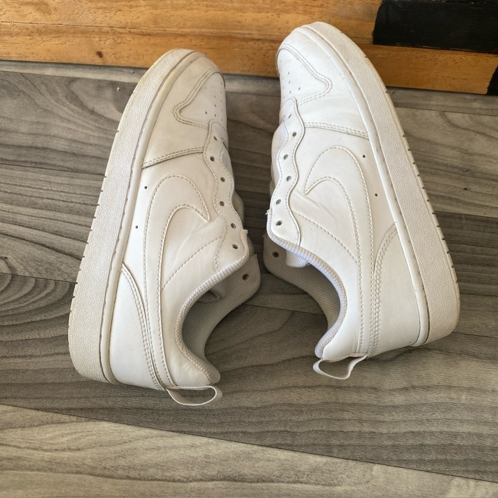 Nike Court Borough Low 2 White Sneakers Youth 6.5Y BQ5448-100 H-5 - Picture 4 of 8